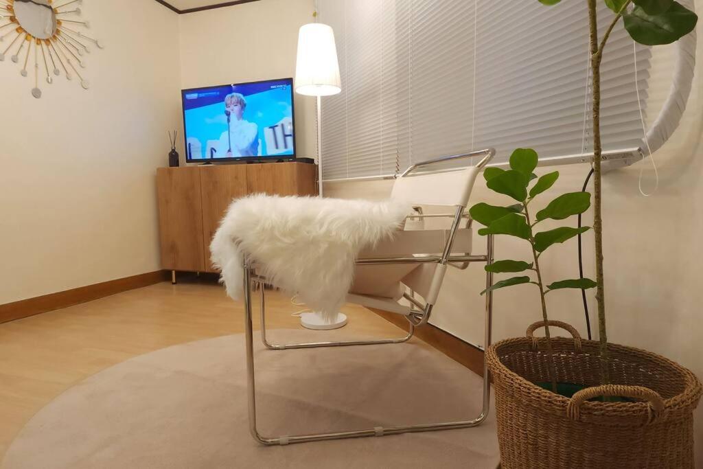 Apartment K-5 Hongdae Yeontral Park Seoul